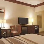 La Quinta By Wyndham Atlanta Ballpark/Galleria