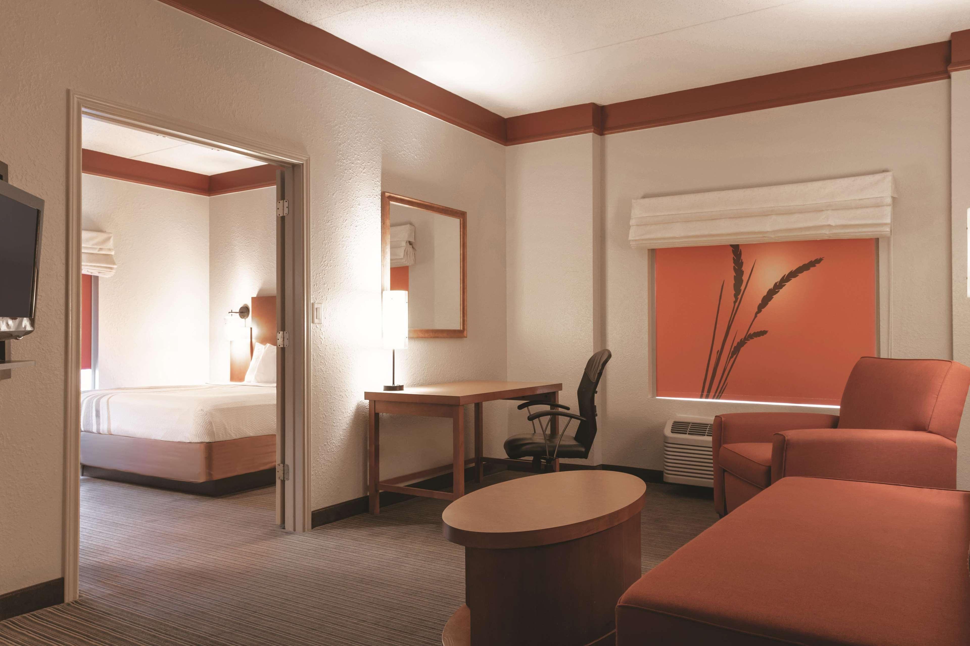 La Quinta By Wyndham Atlanta Ballpark/galleria Hotel