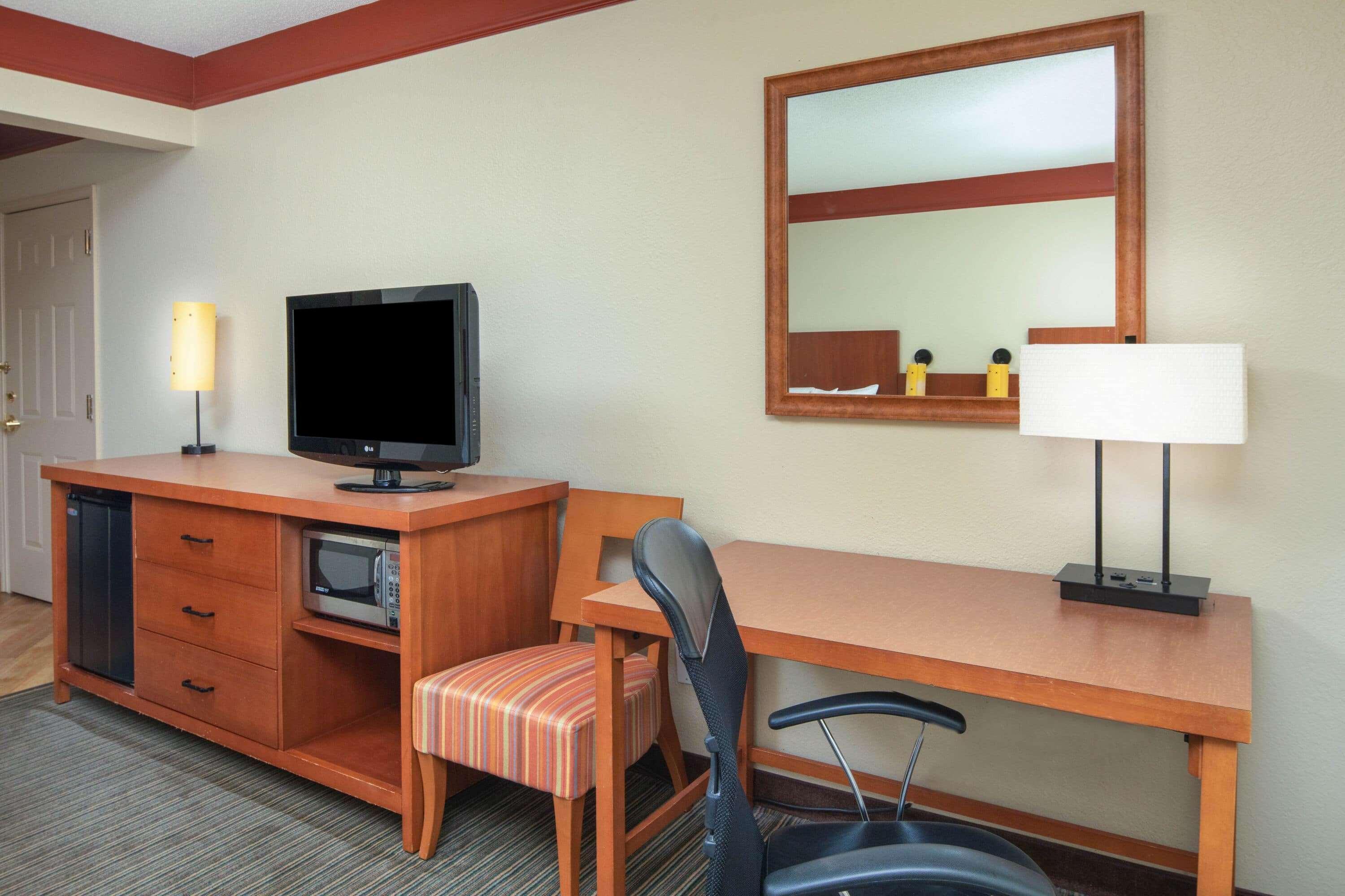 La Quinta By Wyndham Atlanta Ballpark/galleria 3*